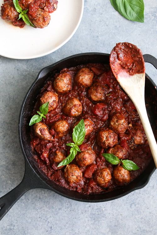 Easy Turkey Meatballs in Spicy Tomato Sauce